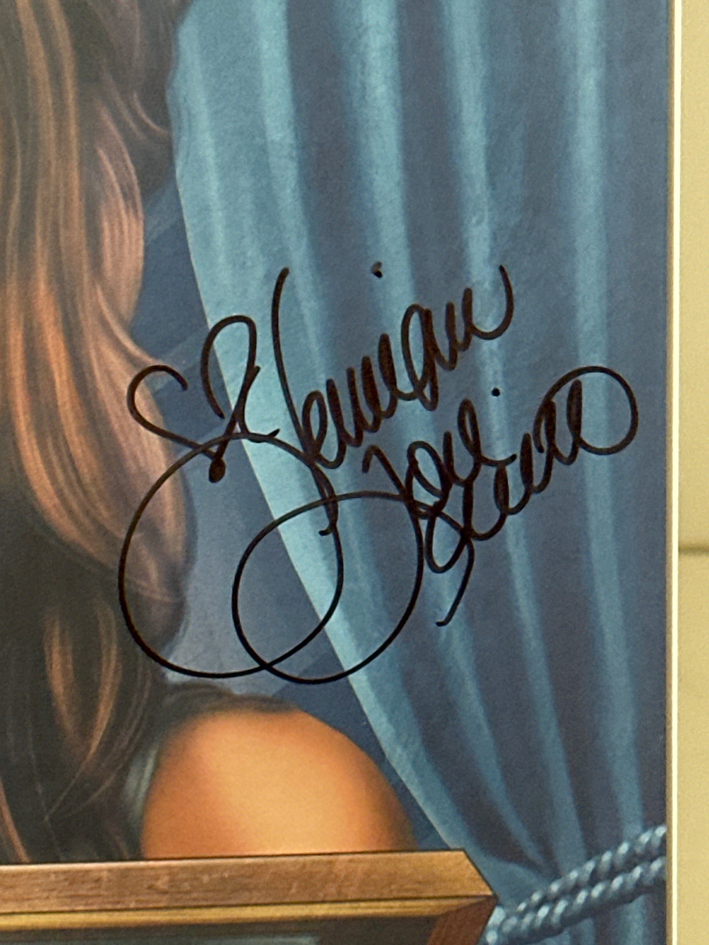 Jennifer Love Hewitt’s Music Box #1 comic signed RI Edition