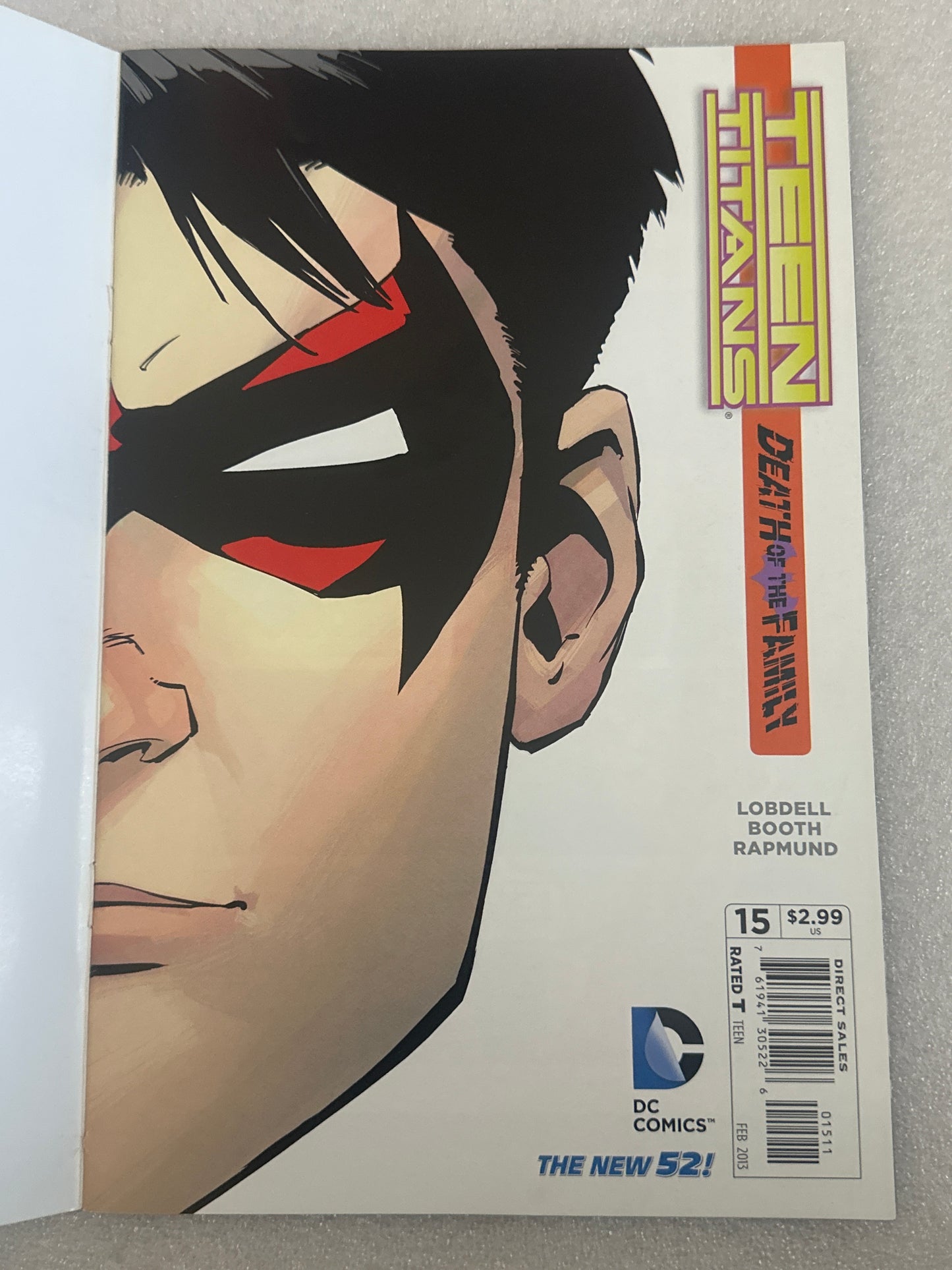 Teen Titans #15 Diecut Cover DC 2013