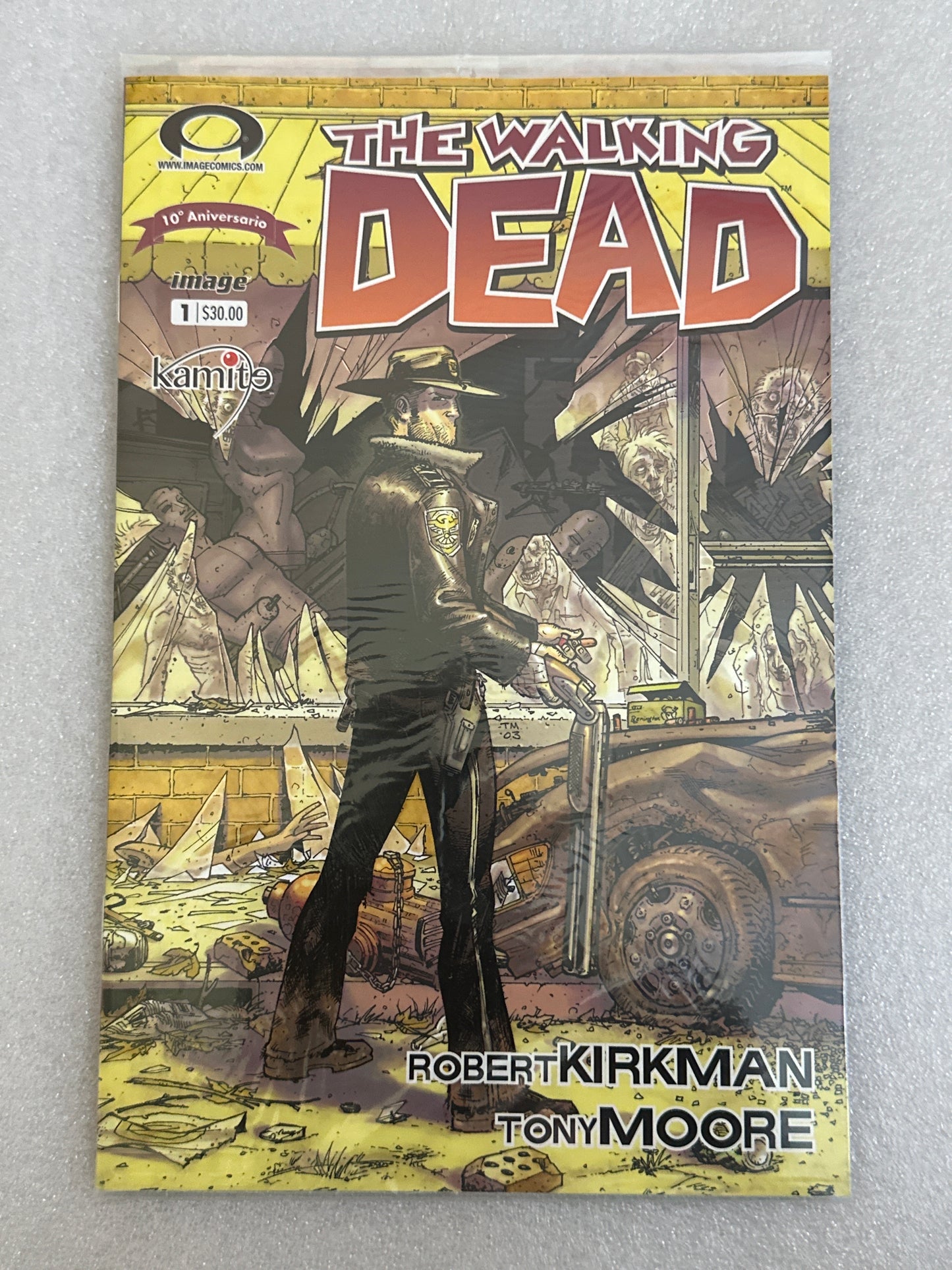 The Walking Dead #1 Mexican Variant Image
