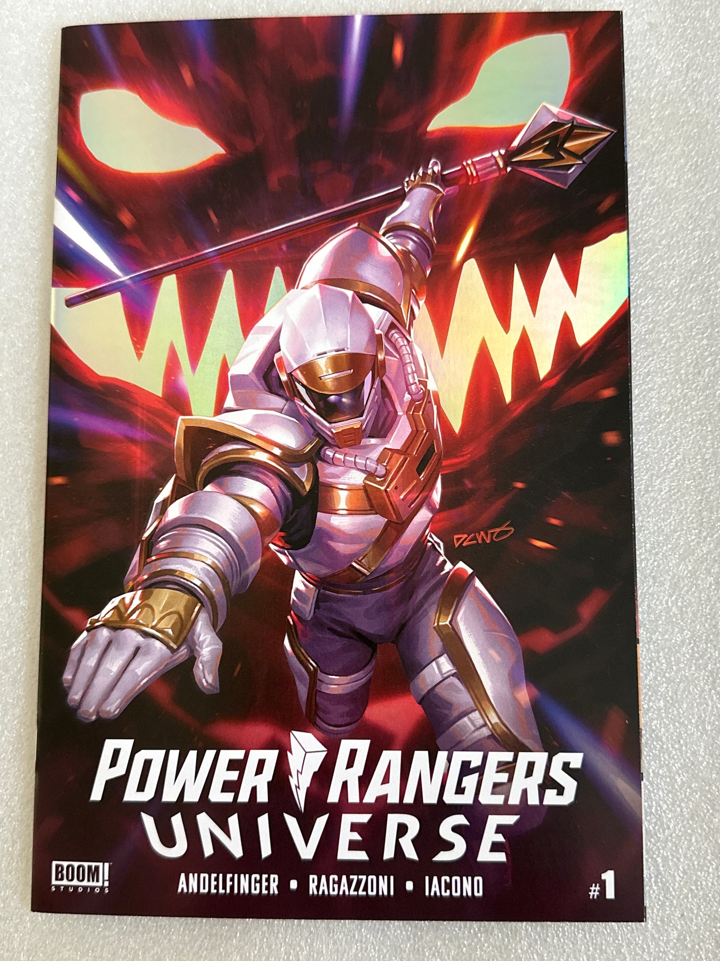 Power Rangers Universe #1 Holofoil Variant Boom! Studios 2021