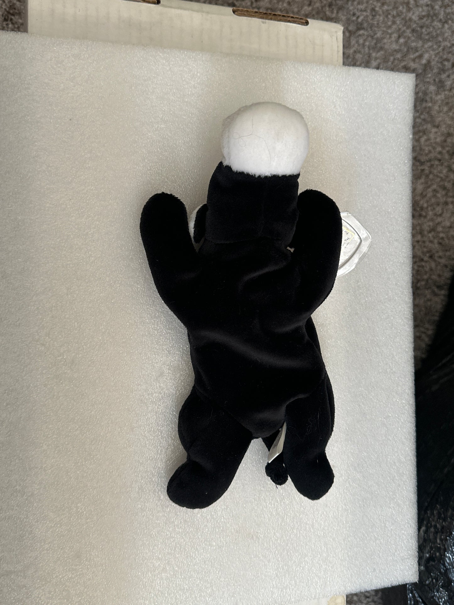 Daisy The Cow Beanie Baby 2nd Generation Tag w/Case TY 1993