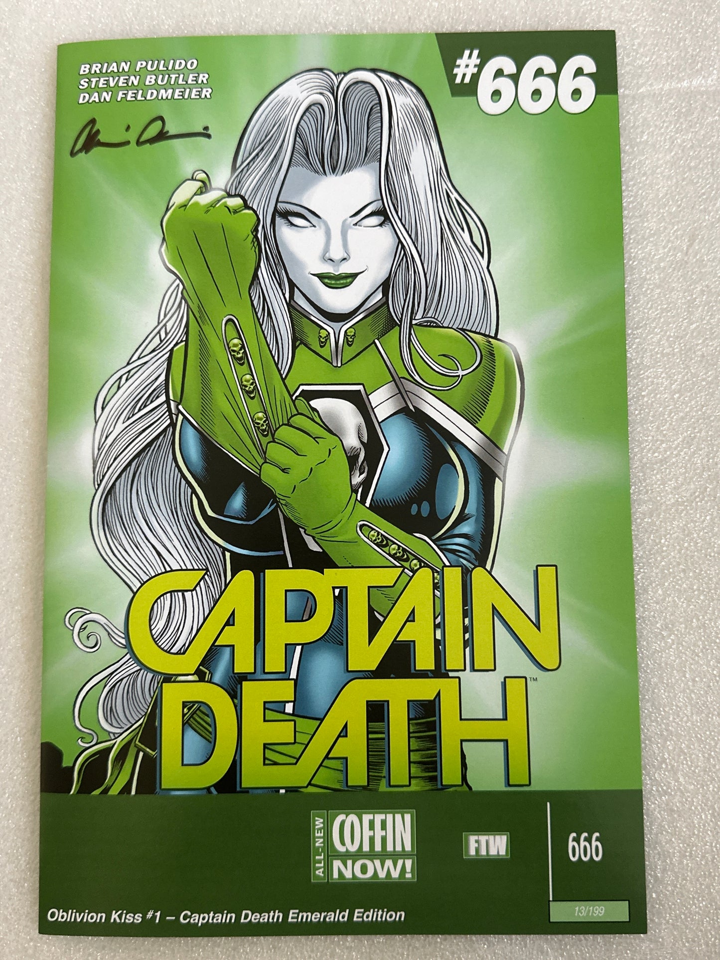 Lady Death: Oblivion Kiss #1 Captain Death Emerald Edition Signed by Pulido Coffin Comics 2019